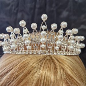Tiara F87